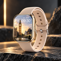 Montre connectée dorée avec bracelet beige, écran affichant Big Ben à Londres, l'heure 09:30 et le nombre de pas.