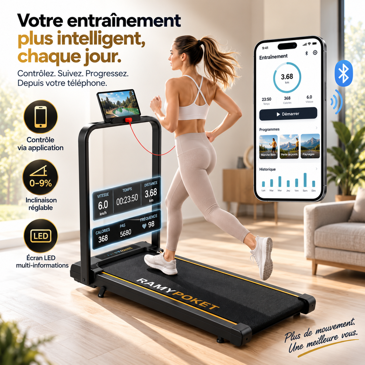 Femme en tenue de sport courant sur le tapis de course CalmaRamy dans un salon, avec écran LED affichant vitesse et distance et application mobile de suivi connectée
