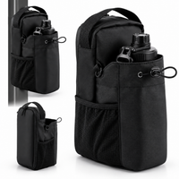 Sac de sport noir avec gourde et poche mesh, présenté sous plusieurs angles sur fond blanc.